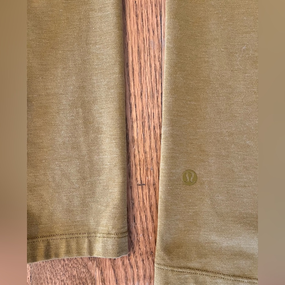 Lululemon Long sleeve Polo - Picture 5 of 6